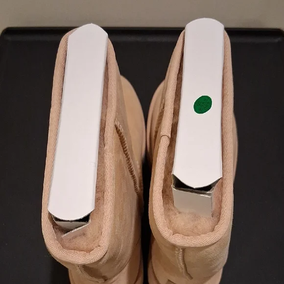 UGG Classic Short II with Amb Boots (Color: Creme) - Picture 10 of 16